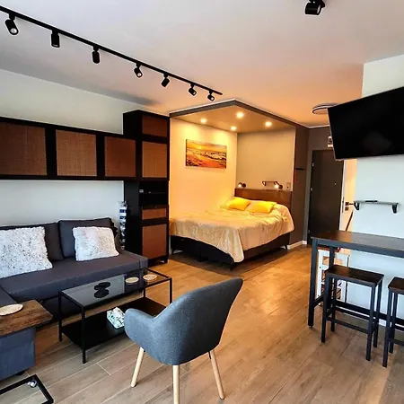 Soleggiato&basen ,sauna ,garaż Appartamento *