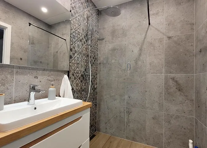 Soleggiato & Basen ,sauna ,garaz *